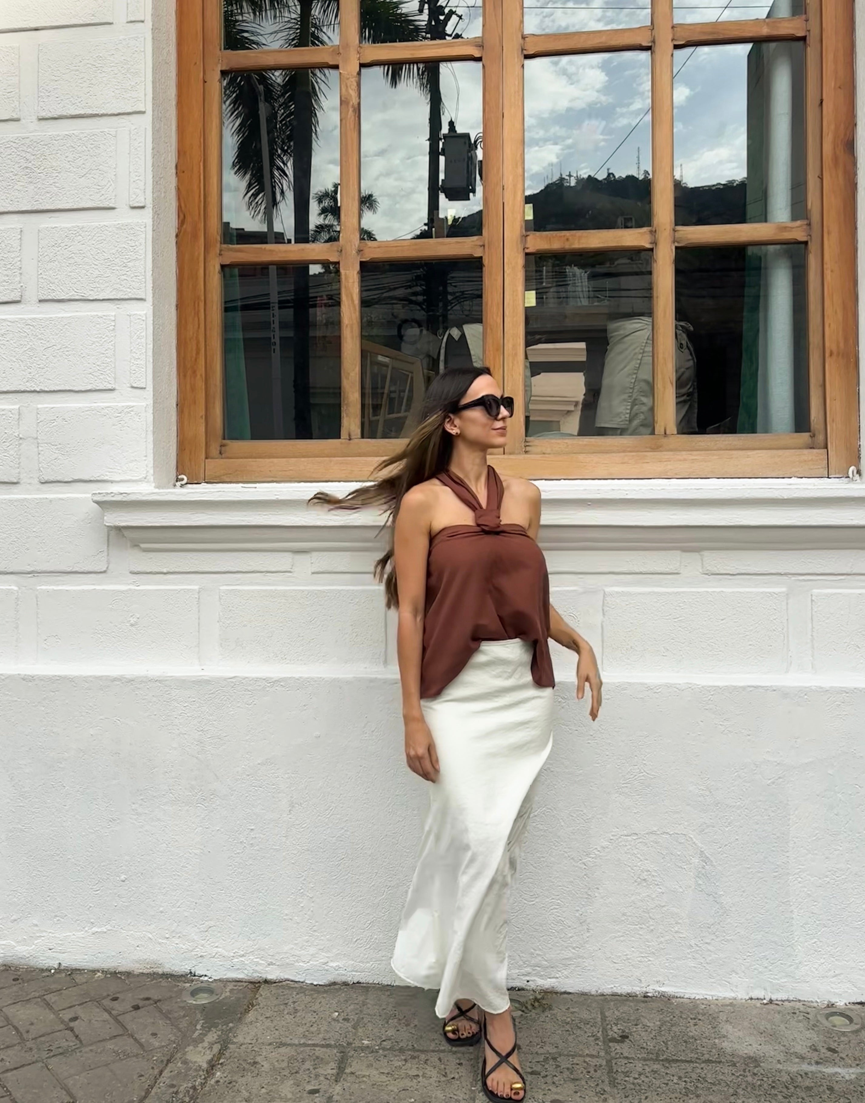 Aitana in brown